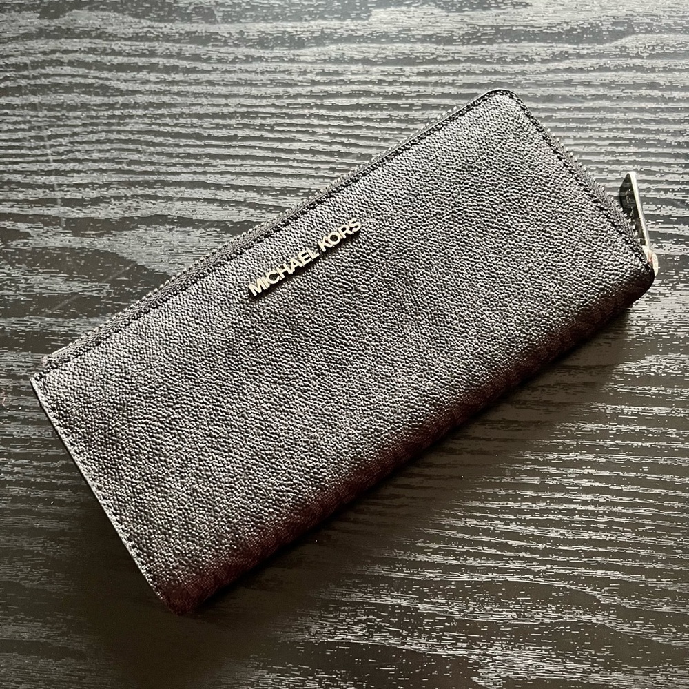 Jet Set Travel Large Logo Quarter Zip Wallet